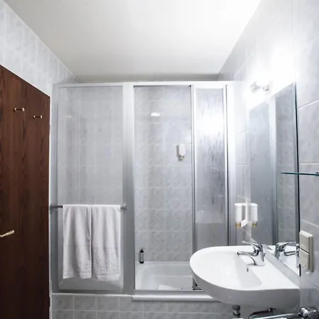 & Restaurant Klosterhof فندق 3*