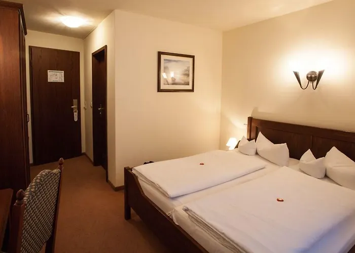 & Restaurant Klosterhof Отель