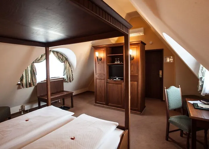 & Restaurant Klosterhof Отель